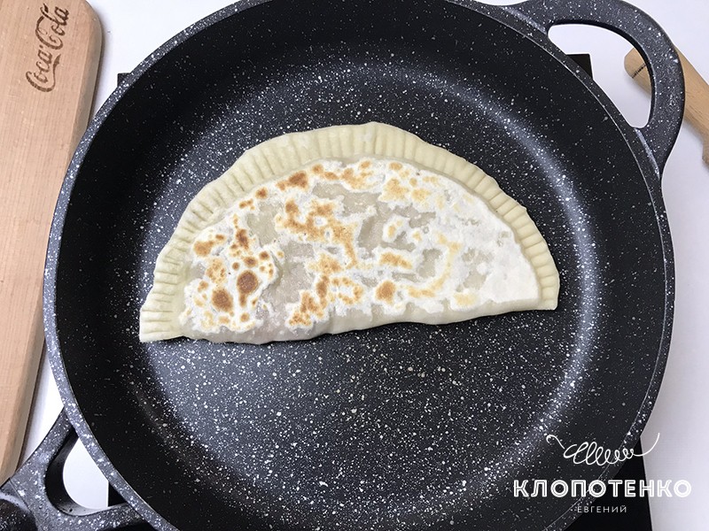 Янтык – простой рецепт чебурека от Евгения Клопотенко