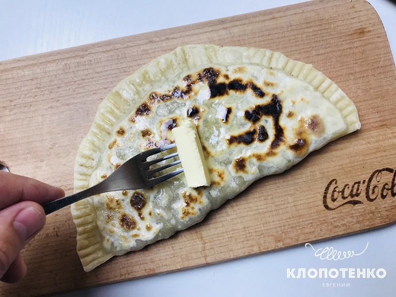 Янтык – простой рецепт чебурека от Евгения Клопотенко